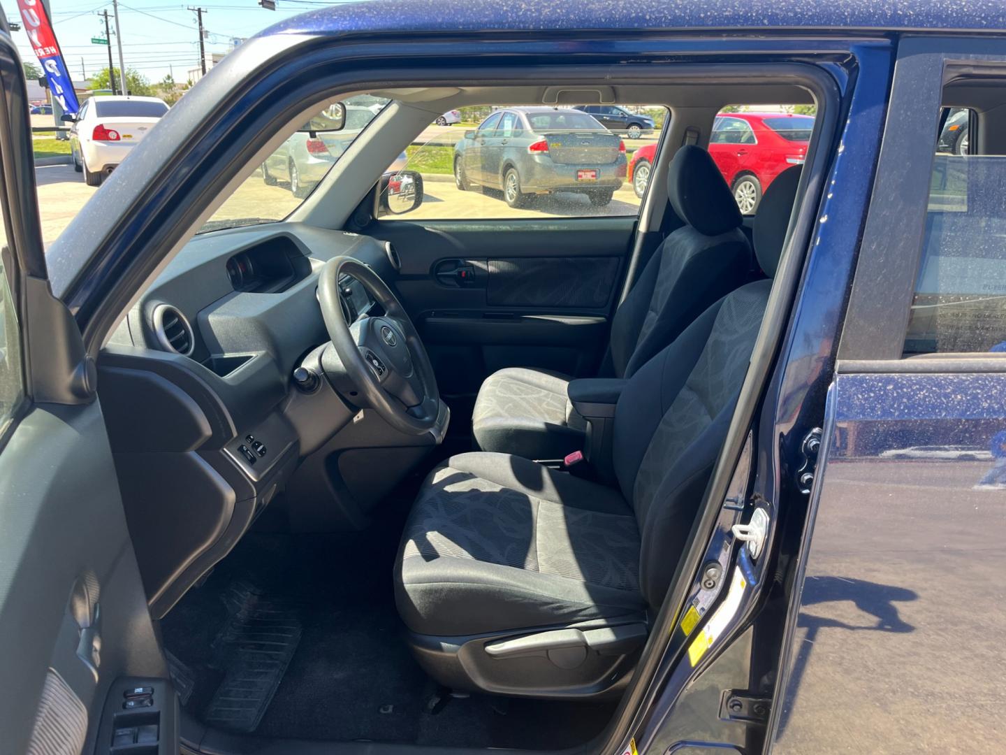 2014 blue /black Scion xB (JTLZE4FE1EJ) , Automatic transmission, located at 14700 Tomball Parkway 249, Houston, TX, 77086, (281) 444-2200, 29.928619, -95.504074 - Photo#8